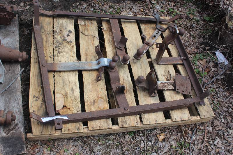 Pallet Lot of (6) Tow Hitches