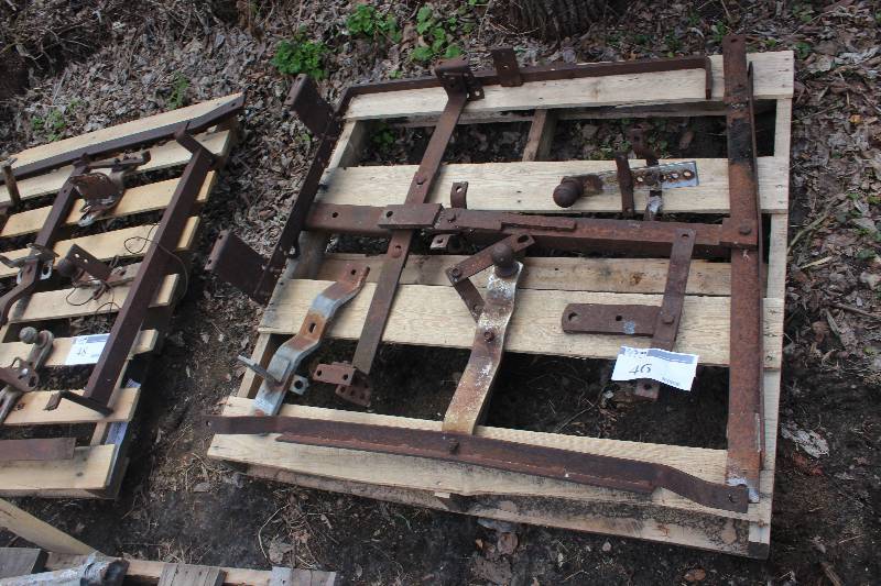 Pallet Lot of (6) Tow Hitches