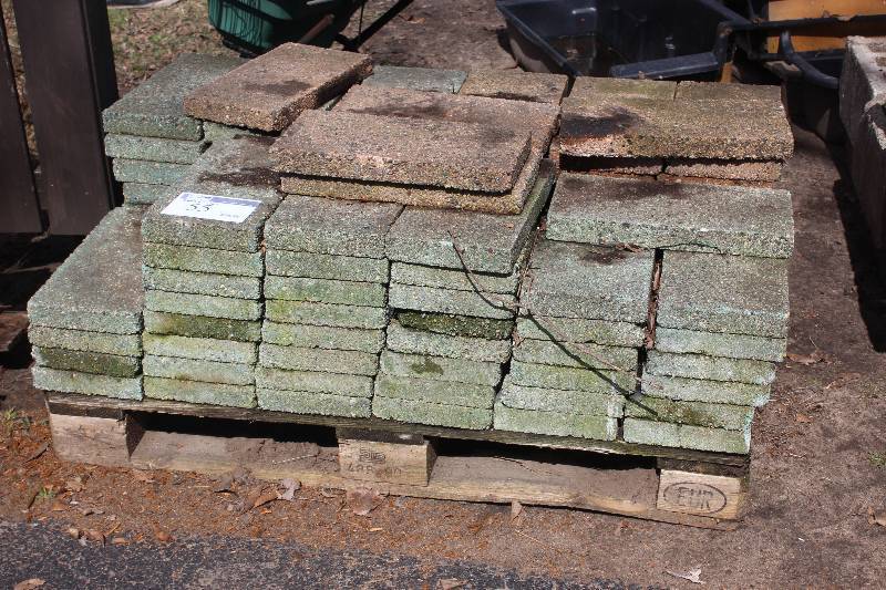 Lot of (100) Concrete Pavers