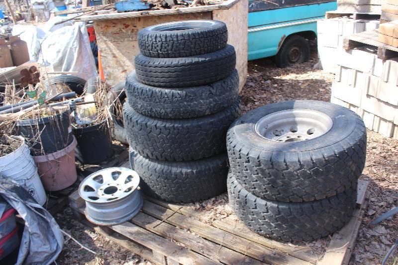 Pallet Lot of of Tires and Rims
