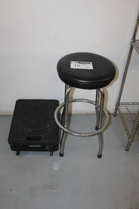 lot 16 image: Lot of (3) Furniture Including 2-Rolling Trays, 1-Chair