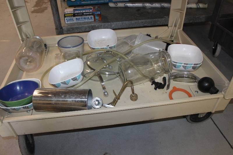 lot 23 image: Contents of Cart