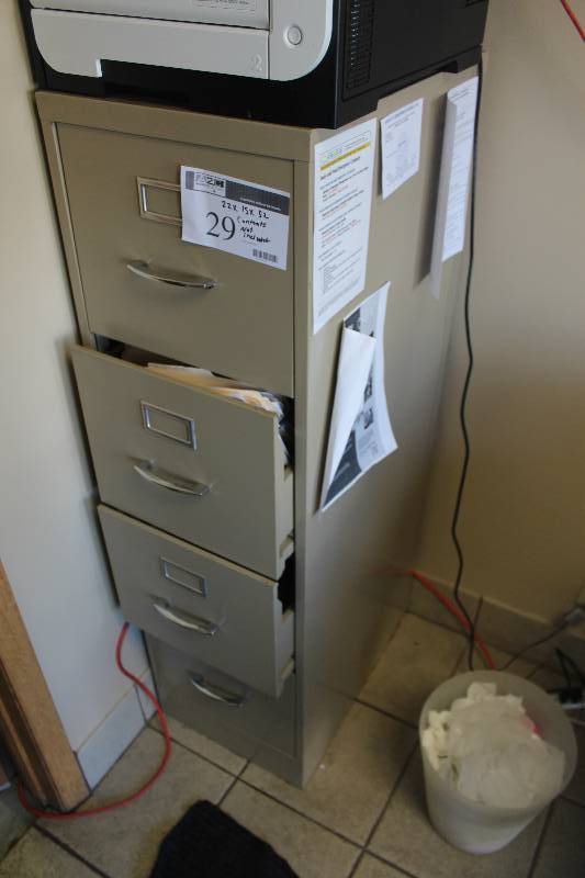 lot 29 image: 4-Drawer Metal Filing Cabinet