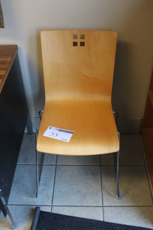 lot 33 image: Wood Chair