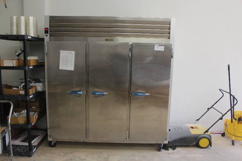 lot 3 image: Paulsen Refrigerator