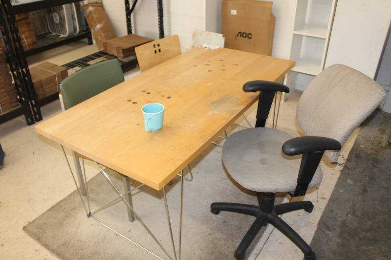 lot 54 image: Table And 3-Chairs