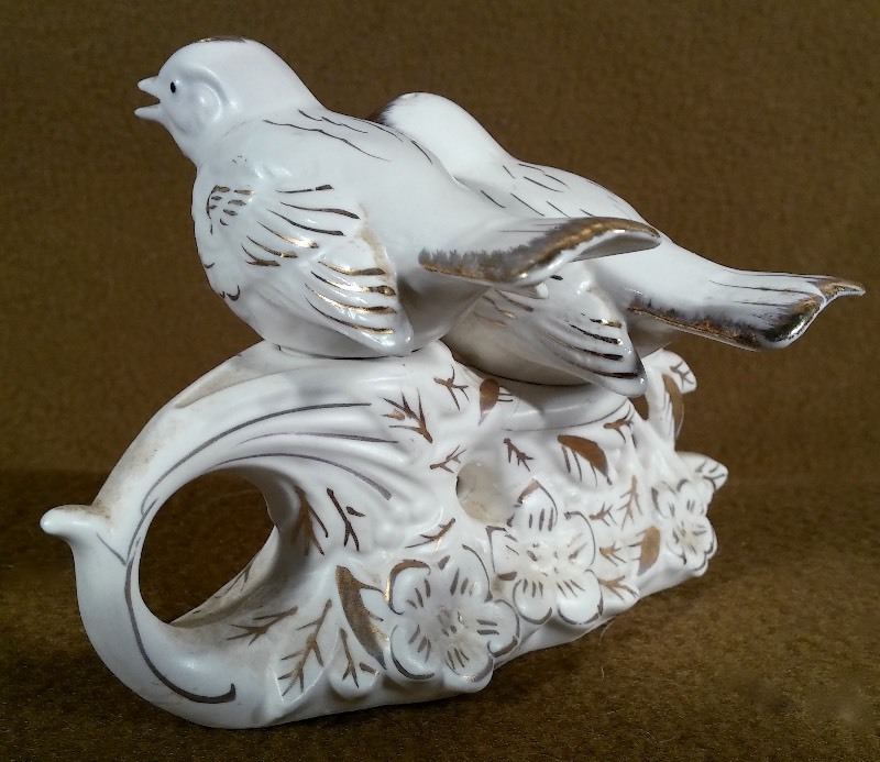 lot 3 image: Collectable Bird Salt & Pepper Shaker, Mapco, Bedford Ohio 1961