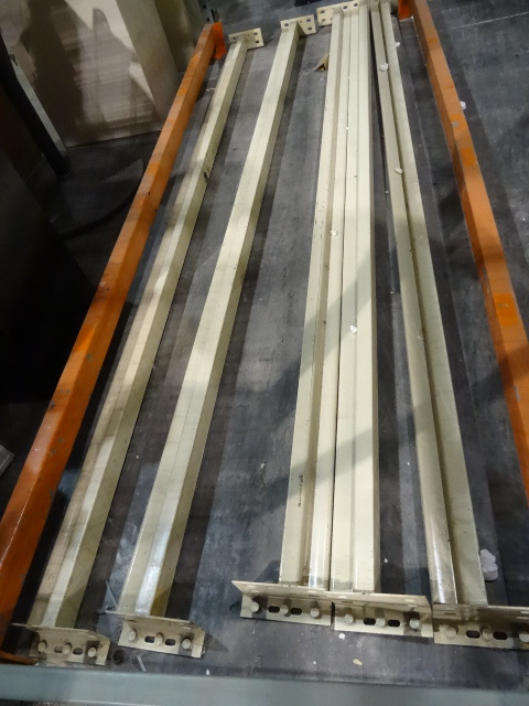 lot 7 image: Pallet rack beams