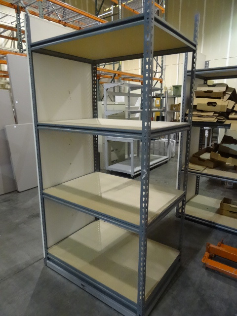 lot 9 image: Shelf unit