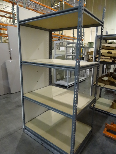 lot 12 image: Shelf unit
