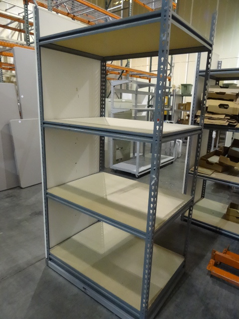 lot 16 image: Shelf unit