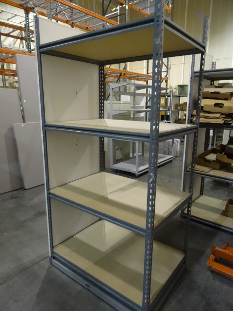 lot 20 image: Shelf unit