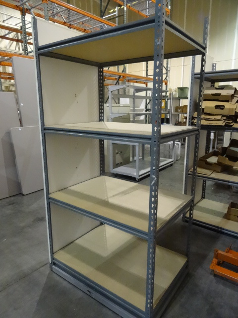 lot 21 image: Shelf unit