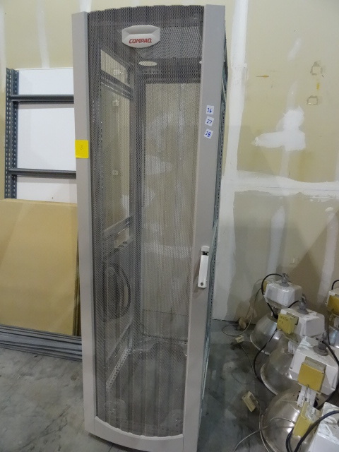 lot 26 image: Compaq server cabinet on wheels.