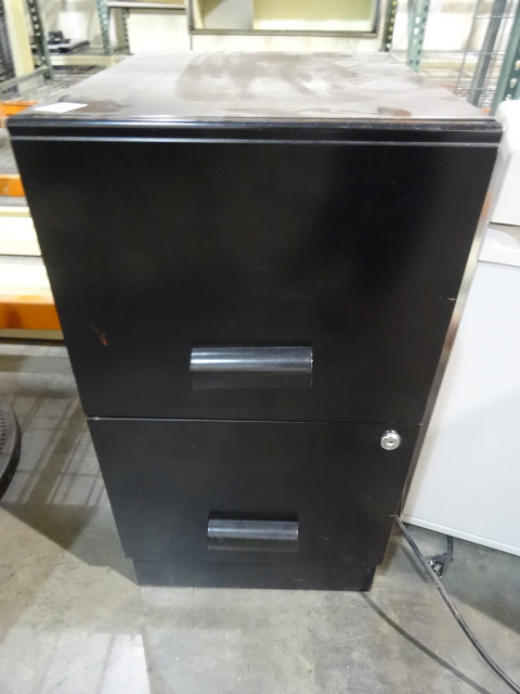 lot 36 image: 15 metal 2 drawer file cabinet