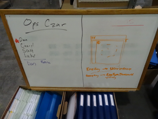 lot 81 image: 36 x 24 white board