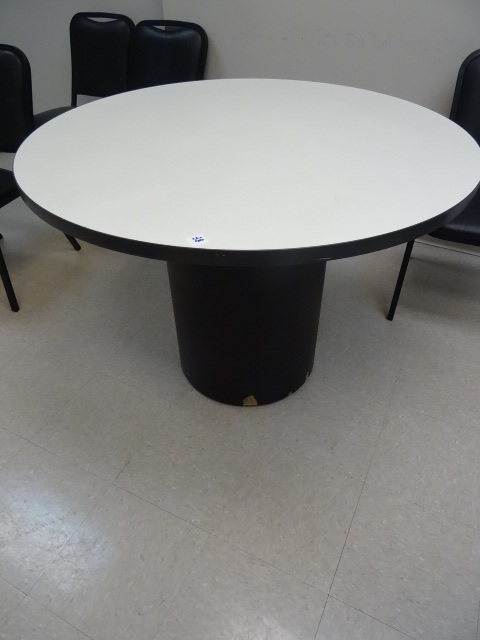 lot 88 image: 42 round table with wood base