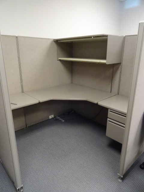 lot 107 image: Hayworth cubicles