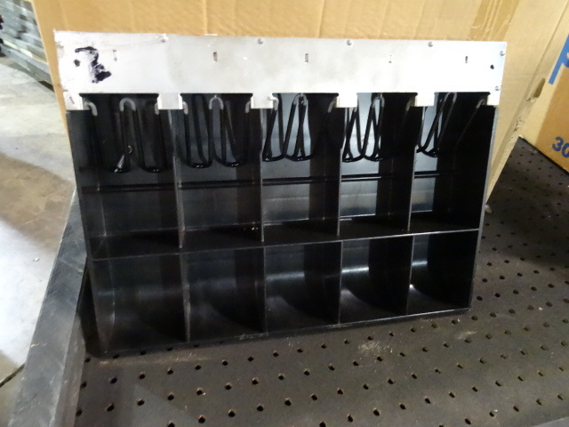 lot 27 image: 10 Cash Drawers Inserts
