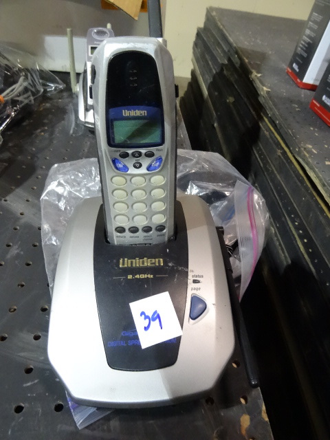 lot 39 image: Uniden Wireless Handset