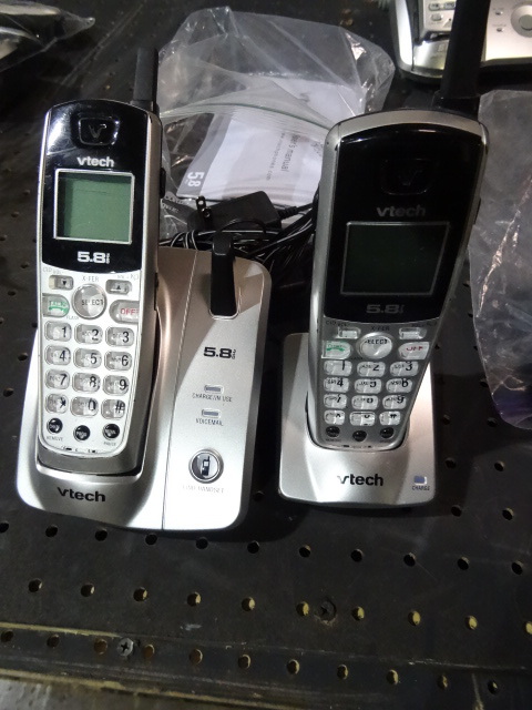 lot 41 image: V Tech 2 Phone Wireless Handset