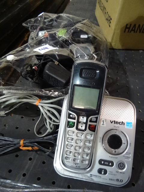 lot 44 image: V Tech 4 Phone Wireless Handset