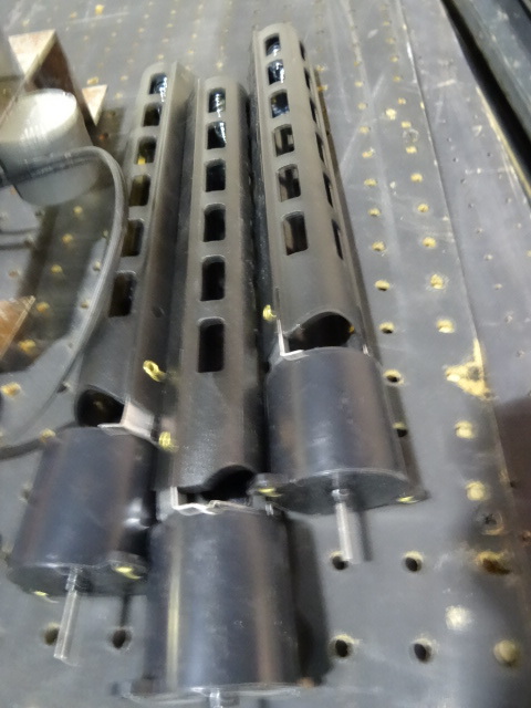 lot 49 image: Misc Rotating Turn Tables and Spinners