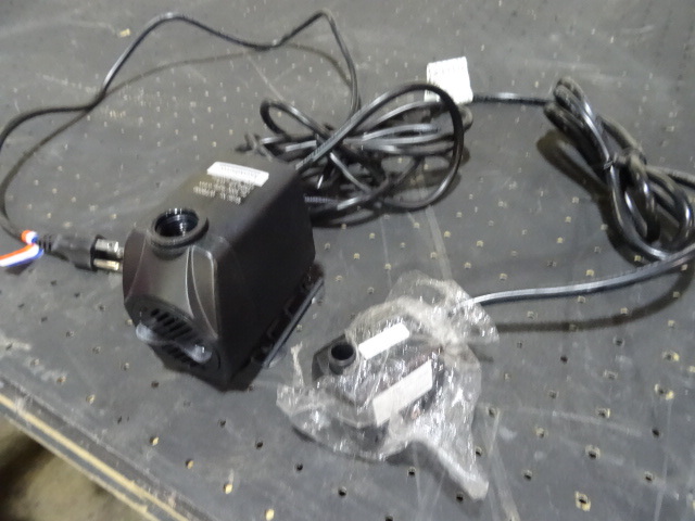 lot 51 image: Submersible Fountain Pump