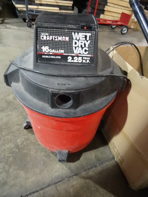 Craftsman 16 Gal. Shop Vac. 2.25 HP | K & C Auctions St Paul Halloween ...