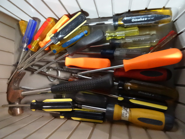 lot 56 image: Misc Screwdrivers