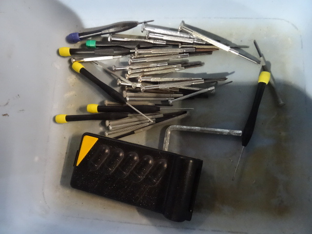 lot 57 image: Misc Mini Screwdrivers