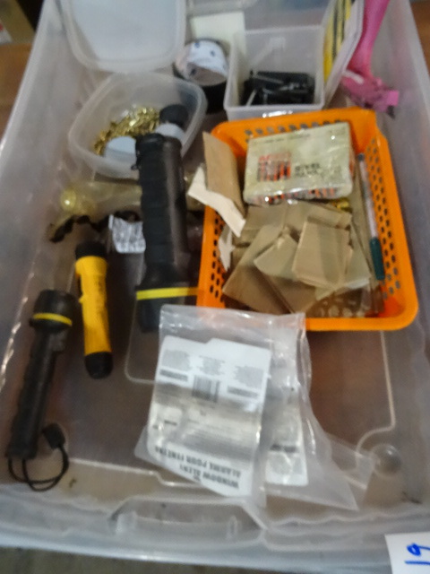 lot 61 image: Flash Lights Allen Wrenches