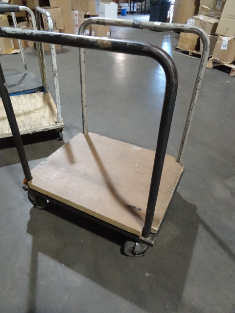 lot 127 image: Panel Cart