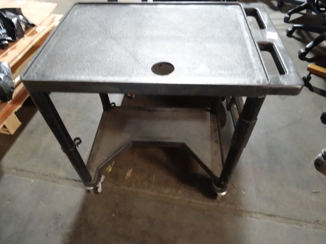 lot 150 image: Luxer Plastic Cart 18 X 27 X 28