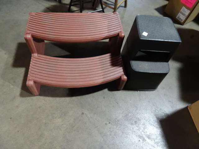 lot 155 image: 2 Plastic Steps