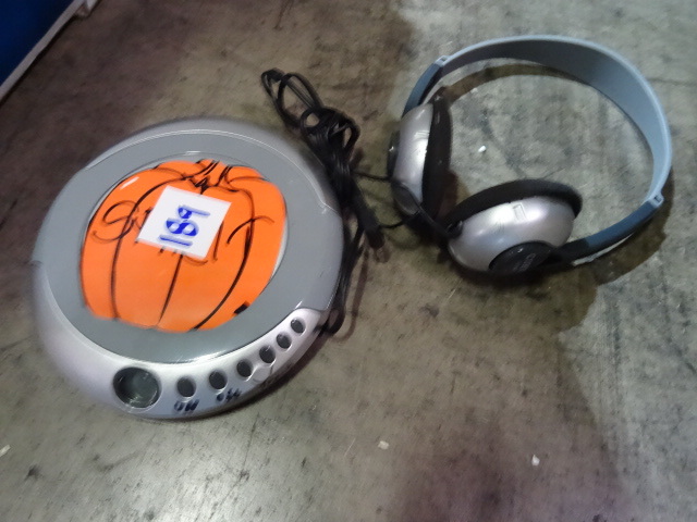 lot 189 image: Portable CD Player with Head Phones