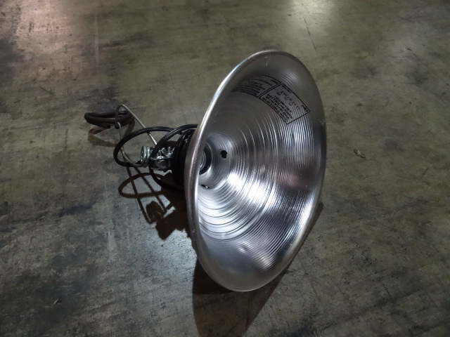 lot 203 image: 4 Clamp on Lights