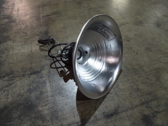 lot 205 image: 4 Clamp on Lights