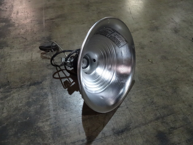 lot 206 image: 4 Clamp on Lights
