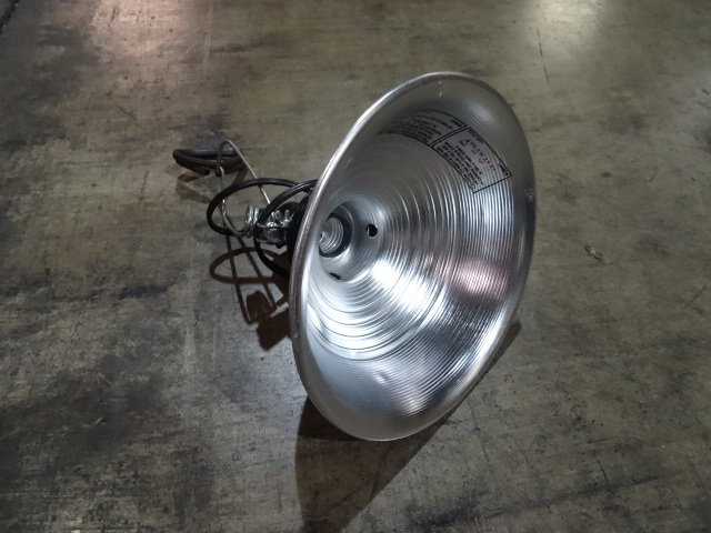 lot 211 image: 4 Clamp on Lights