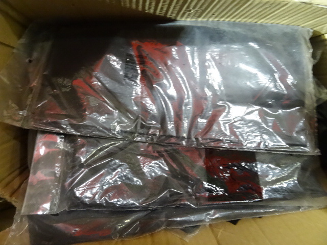 lot 231 image: Black 54 X 108 Table Clothes Approx 20