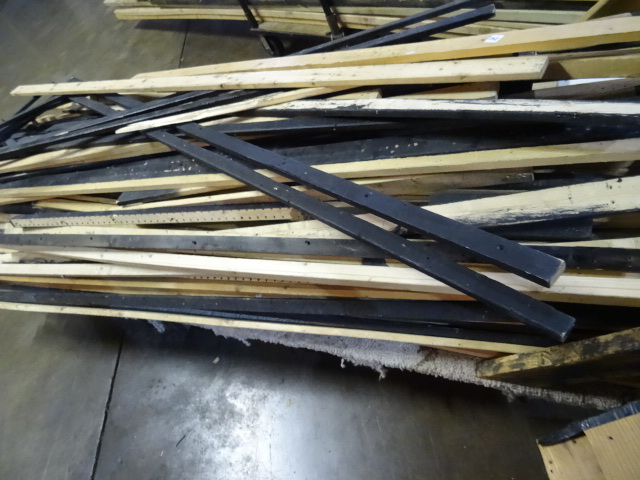 lot 242 image: Misc Lumber 1 X 4s and 1 X 2s