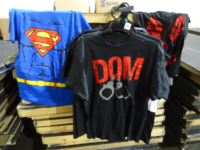 lot 292 image: T Shirts Daryl Vest