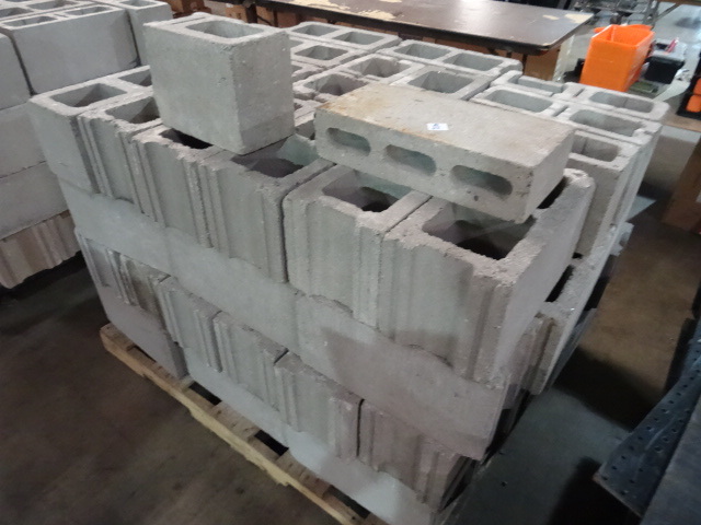 lot 412 image: Concrete blocks.