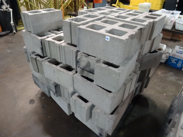 lot 414 image: Concrete blocks.
