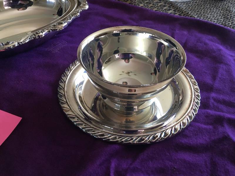 Silver plate Vegetable Serving Dish, Silver plate Sauce dish with attached drip plate