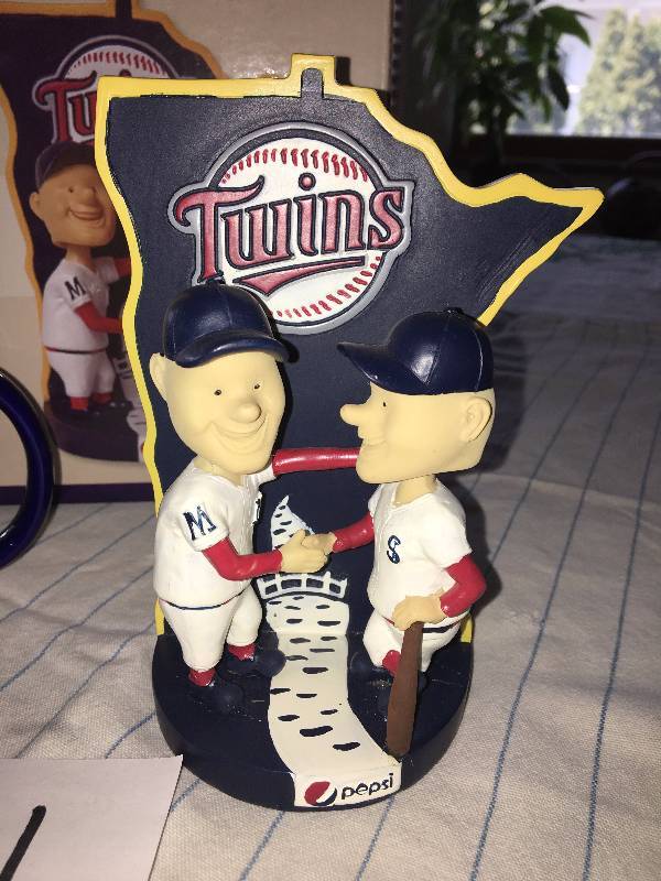 Minnesota Twins Minnie and Paul Bobblehead, Garage Logic Coffee Mug for  Sale in Minneapolis, MN | Online Auction | K-BID
