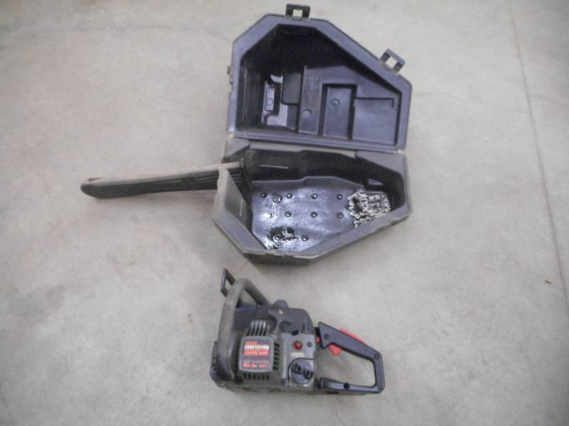 lot 4 image: Craftsman Chainsaw Head With Case, ...