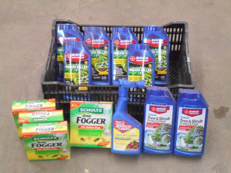 lot 15 image: Tote Of 3-Can Packs Of Home Fogger ...