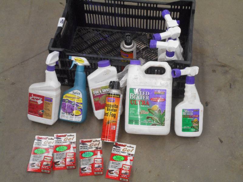 lot 40 image: Tote Of Japanese Beetle Killer, Tre...